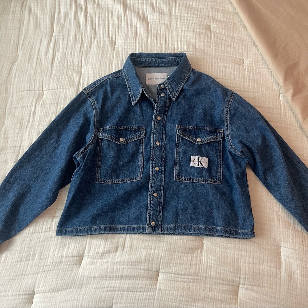 Cropped Calvin Klein Denim Shirt